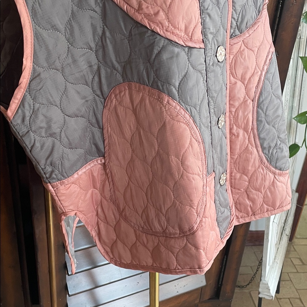 POL Salmon Pink and Gray Quilted Vest M/L Removable Hood Oversized - Picture 9 of 13